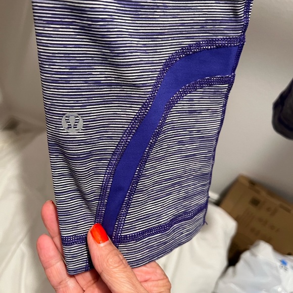 Lululemon size 10 cropped. Preloved.  Great condition - Picture 3 of 3